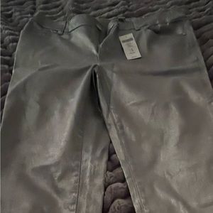 Chicos platinum size 32 chicos size 1.5 metallic jeans. Brand new